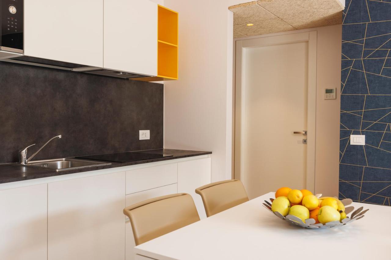 Lake Side Suites Riva del Garda Exterior photo